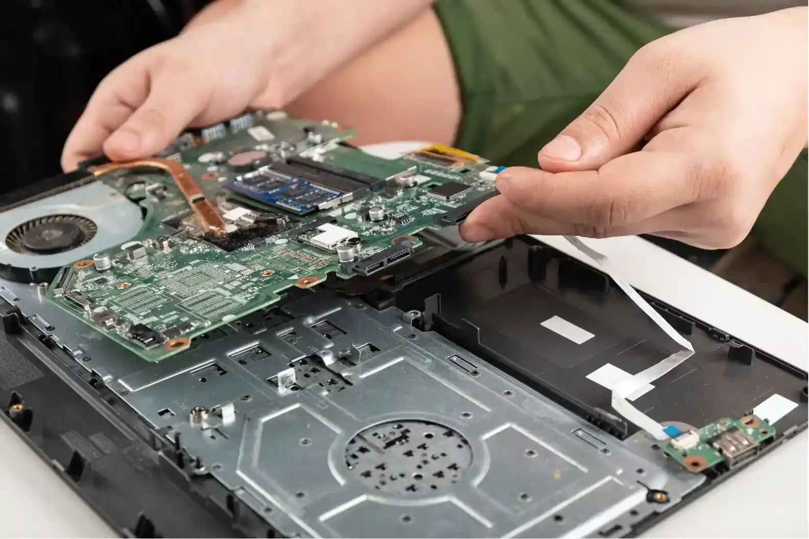 Changer une carte mère sur PC
